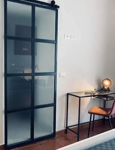 Palestro 8_art House בית נופש *